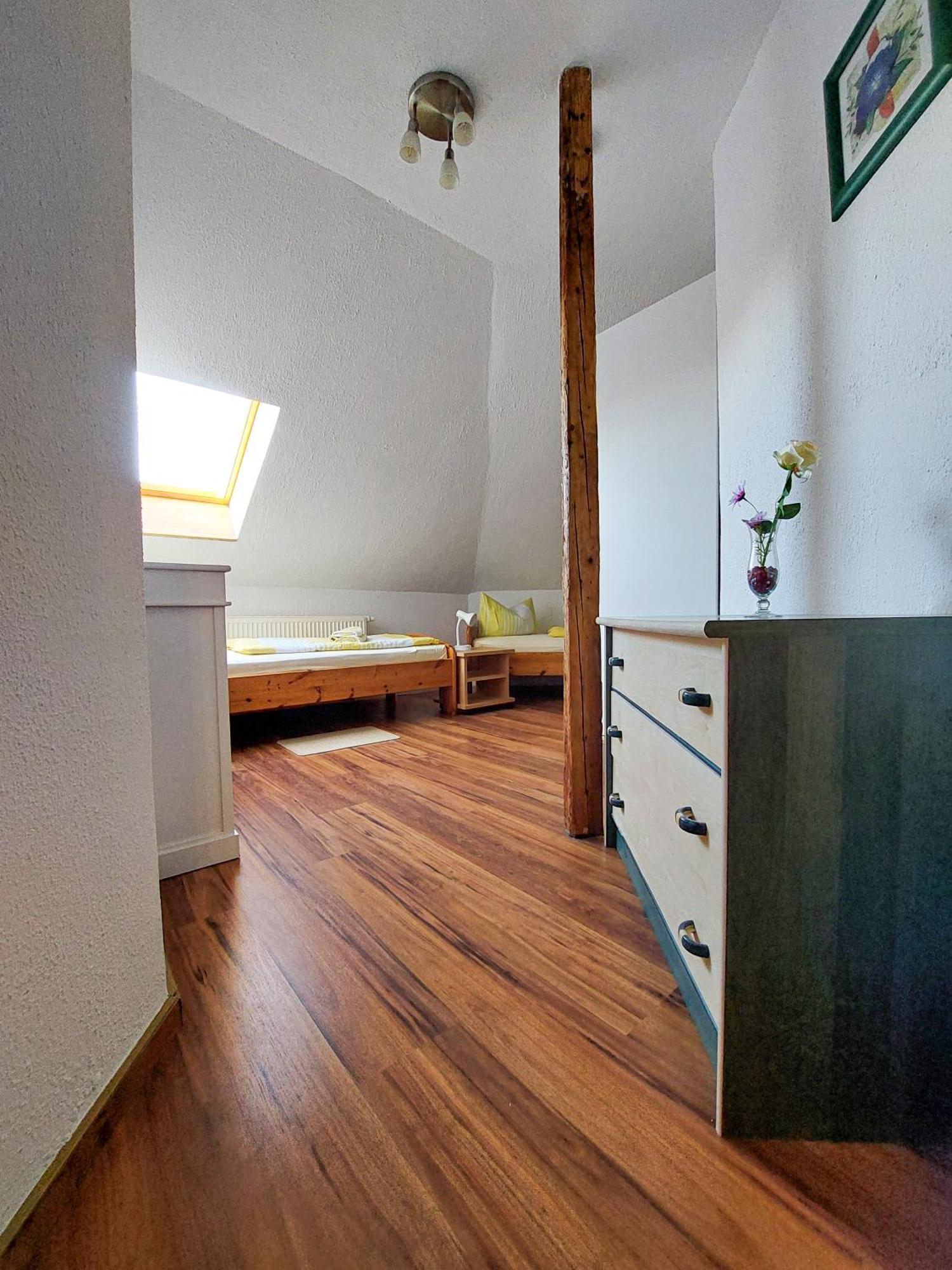 Zur Deutschen Eiche - Fruehstueckspension Und Ferienwohnungen Grossschoenau Room photo