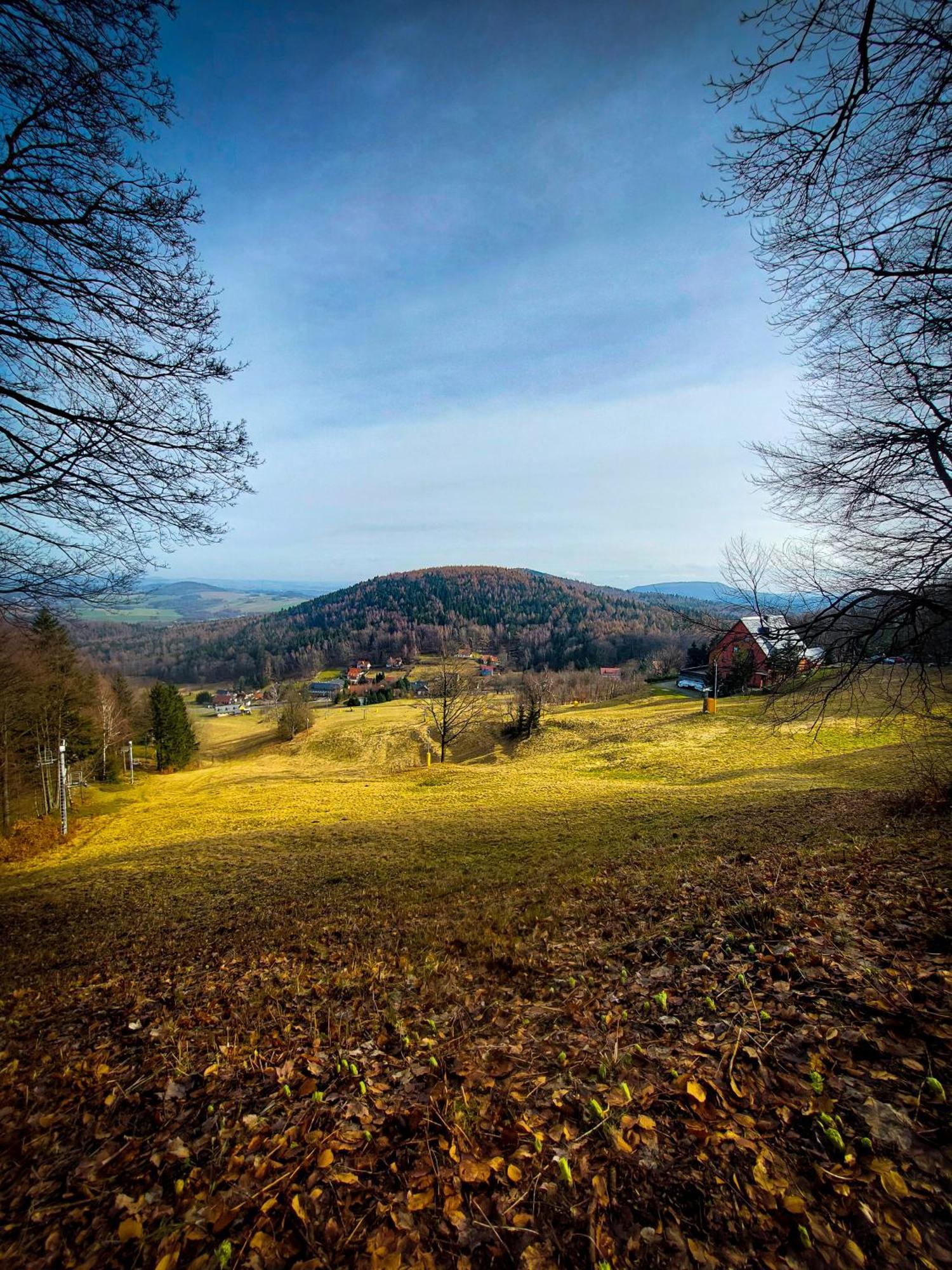 Zur Deutschen Eiche - Fruehstueckspension Und Ferienwohnungen Grossschoenau Exterior photo